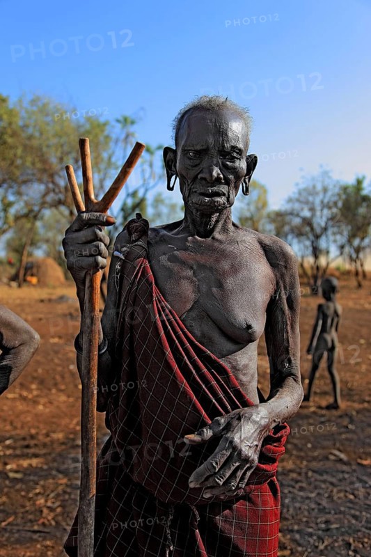 South Ethiopia, in the Maco National Park, in the village of the Mursi, old Mursi woman, with naked head, Ethiopia, Africa