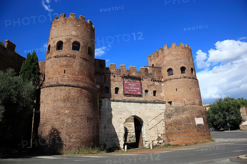 Porta San Paolo, city gate of the Aurelian Wall, Rome, Italy, Europe