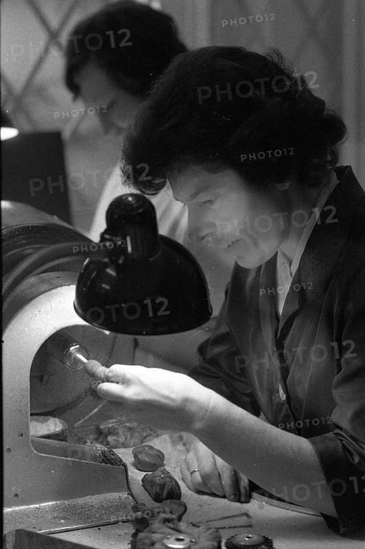 DEU, Germany, Dortmund: Personalities from politics, economy and culture from the years 1965-71. Jeweller (goldsmith) work and sales ca. 1965-6, Europe