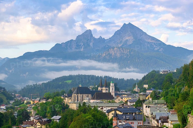 View of the village with parish churches, St Andreas and the collegiate church of St Peter and St John the Baptist, Watzmann, Berchtesgaden, Berchtesgadener Land, Upper Bavaria, Bavaria, Germany, Europe