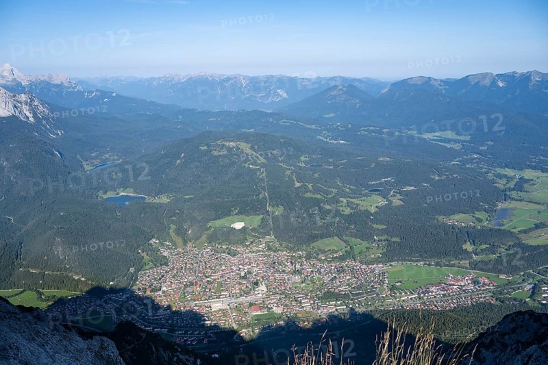 View from the Karwendel to Mittenwald with Ferchensee and Lautersee, Alps, Werdenfelser Land, Bavaria, Upper Bavaria, Germany, Europe