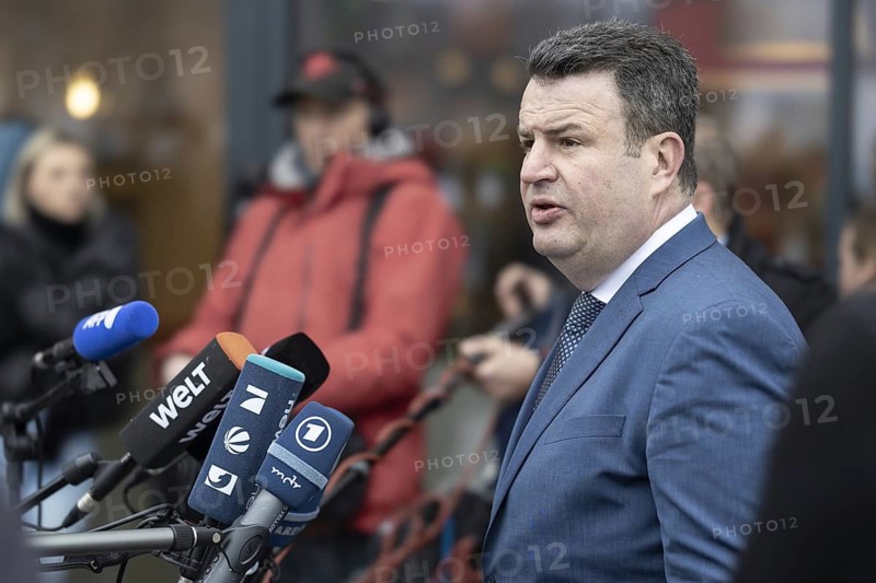 Hubertus Heil (SPD), Federal Minister of Labour and Social Affairs, answers questions from the press after a meeting with Ukrainian refugees employed in various areas of REWE Group. Berlin, 27.02.2024
