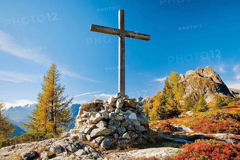 Summit cross in the Lower Valais at Les Perrons, Valais, Switzerland, Europe
