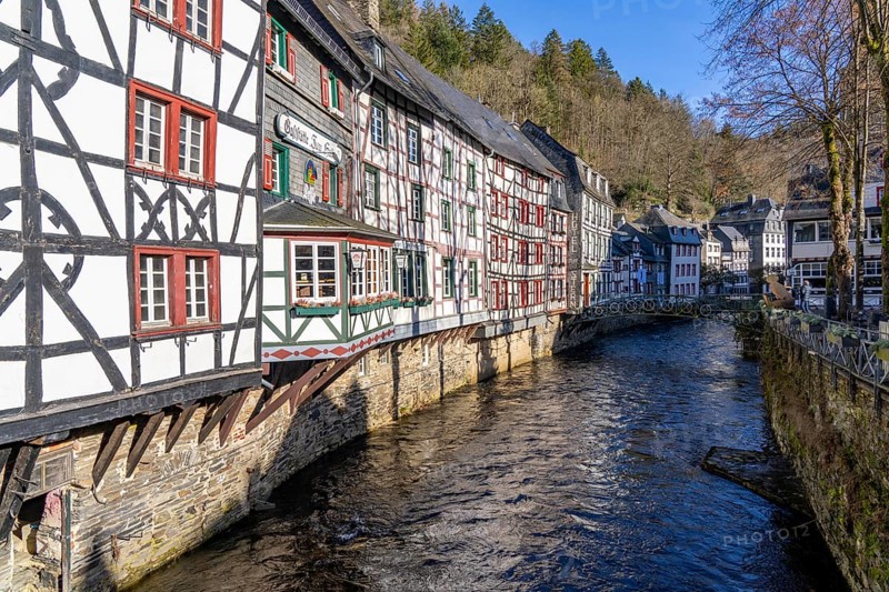 Monschau, Old Town, Eifel, North Rhine-Westphalia, Germany, half-timbered houses along the Rur, on Eschenbachstraße, Europe