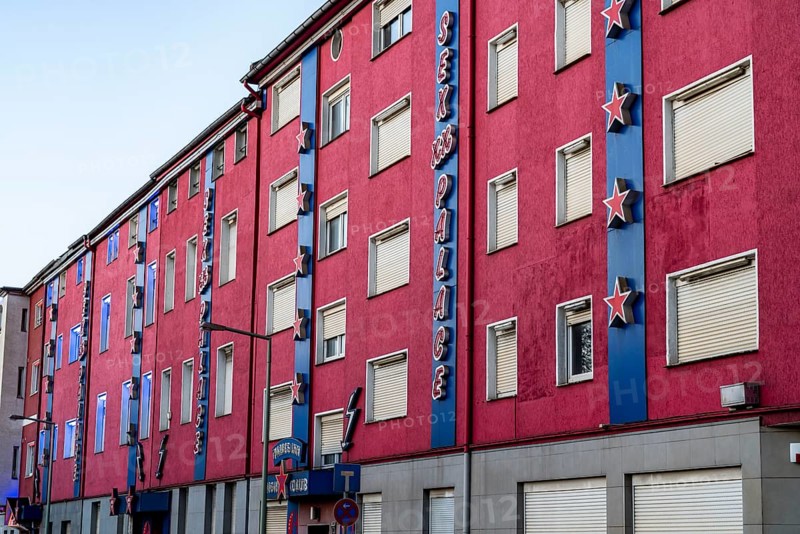 Red light district, Vulkanstraße, brothels, brothels, brothels, bars, prostitution, closed during the second corona lockdown, Duisburg, North Rhine-Westphalia, Germany, Europe