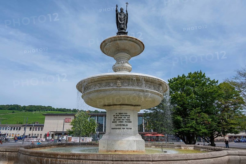 Kiliansbrunnen, was a gift in 1895 from Prince Regent Luitpold, Bahnhofspaltz, Würzburg, Lower Franconia, Bavaria, Germany, Europe