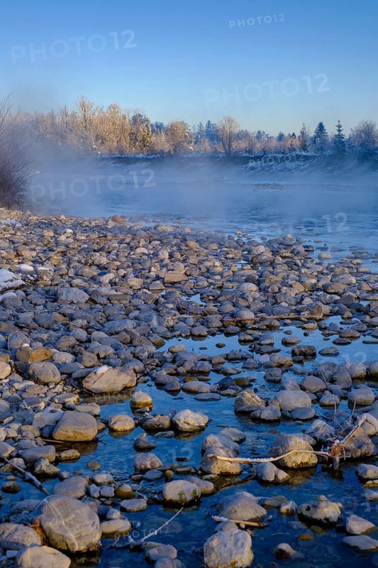Sunrise on the Isar, Isar floodplains in winter, near Arzbach, Lenggries, Upper Bavaria, Bavaria, Germany, Europe