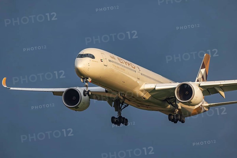 Aircraft approaching Zurich Airport. Registration: A6-XWB, ETIHAD AIRWAYS, AIRBUS A350-1000.Zurich, Switzerland, Europe
