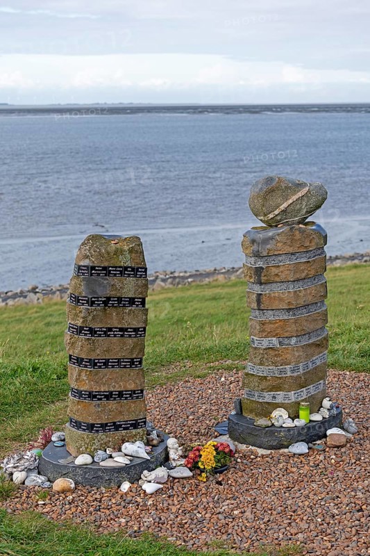 Memorial site for those buried at sea, harbour, Strucklahnungshörn, Nordstrand, North Frisia, Schleswig-Holstein, Germany, Europe
