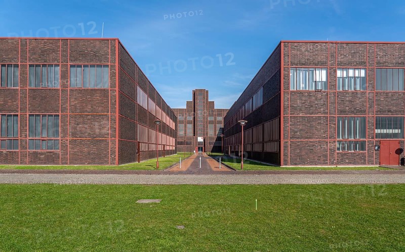 Zollverein Coal Mine Industrial Complex, Unesco World Heritage Site, Essen, North Rhine-Westphalia, Germany, Zollverein Coal Mine Industrial Complex, Unesco World Heritage Site, Halls 5 and 6, in the centre the building of the Red Dot Design Museum in the former boiler house of Zollverein Coal Mine Industrial Complex, Essen, North Rhine-Westphalia, Germany, Zollverein Coal Mine Industrial Complex, Unesco World Heritage Site, Halls 5 and 6, in the centre the building of the Red Dot Design Museum in the former boiler house of Zollverein Coal Mine Industrial Complex, Essen, North Rhine-Westphalia, Germany, Europe