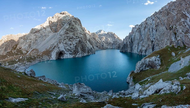 Mountain lake Kol Suu, Sary Beles Mountains, Naryn Province, Kyrgyzstan, Asia