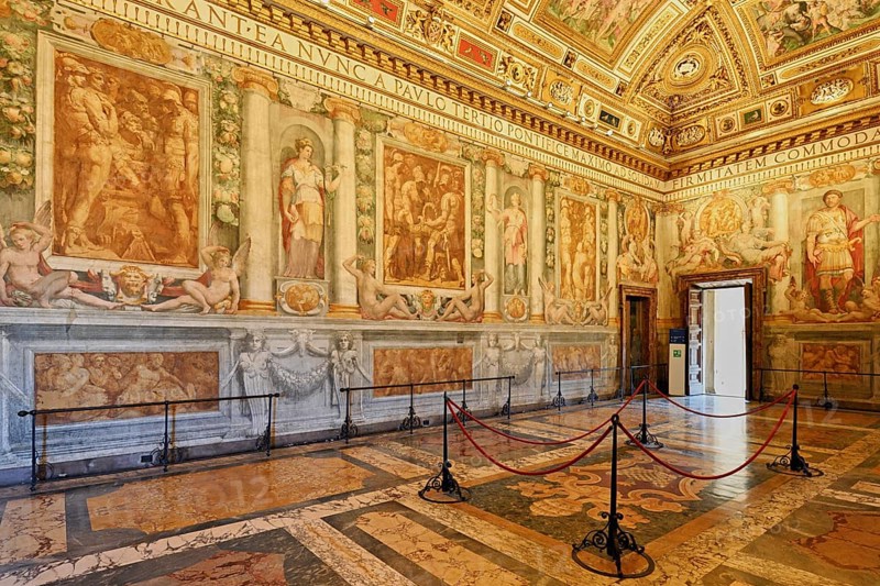 Ceiling painting and golden wall decorations in the Sala Paolina, Pope's chamber, Castel Sant Angelo, Castel Sant'Angelo, Museum, Rome, Lazio, Italy, Europe