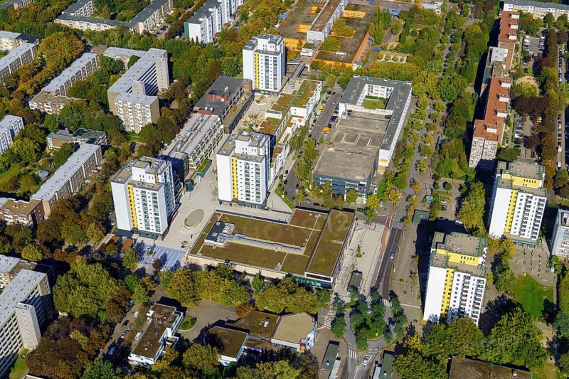 Mümmelmannsberg, large housing estate, apartment block, cooperative, social housing, Billstedt, Hamburg, aerial view, centre, Mitte