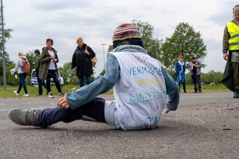 Demonstration against the restrictions in the Corona crisis, anti-vaccination, protest against compulsory masks and other rules, a group, Not without us, Essen, Essen, North Rhine-Westphalia, Germany, Europe