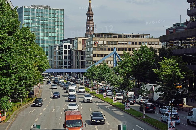 Europe, Germany, Hamburg, Altstadt, Willy-Brandt-Str., View to the shipping company Hamburg Süd and tower of St. Katharinen, Main road, Hamburg, Hamburg, Federal Republic of Germany, Europe