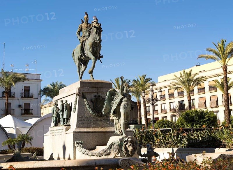 Statue of General Miguel Primo de Rivera, Plaza del Arenal, Jerez de la Frontera, Spain, Europe