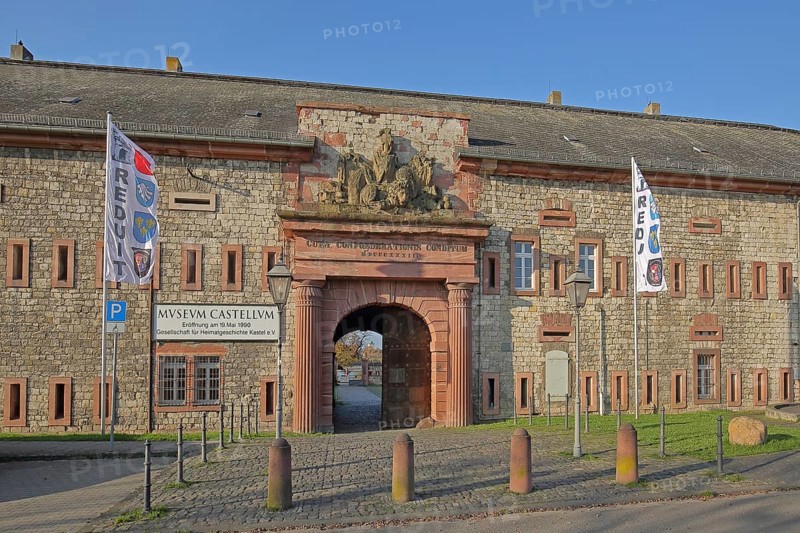 Reduit, Roman Museum Castellum, portal of the fort with flags and inscription, fortification, Mainz-Kastel, Wiesbaden, Taunus, Hesse, Germany, Europe
