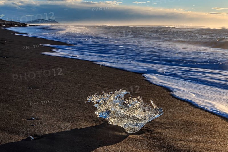 Ice floes on the beach, waves, sunny, morning mood, winter, Diamond Beach, Breidamerkursandur, Jökulsarlon, Iceland, Europe