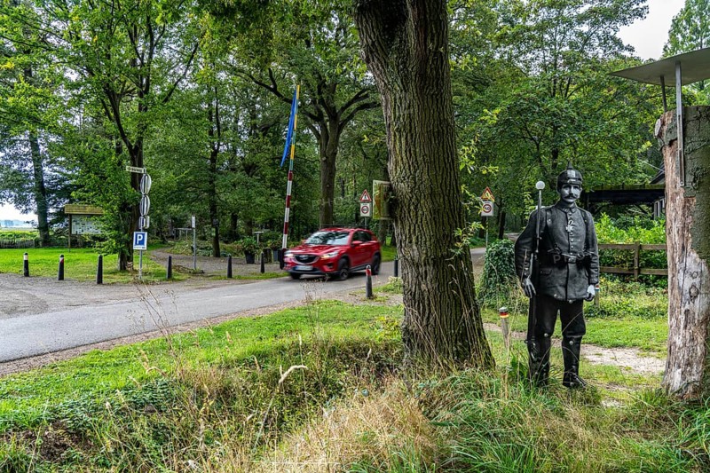 The so-called Green Border, at the former border crossing Grenzweg near Straelen-Kastanienburg and NL Velden, between Germany and the Netherlands, adventure trail for children, the Smugglers' Trail, North Rhine-Westphalia, Germany, Europe