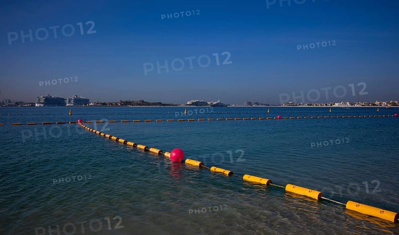 Pontoon floating line to demarcate the swimming area on the beach, Nakheel West Beach, The Palm Jumeirah, Dubai, United Arab Emirates, VAR, Asia