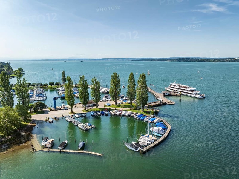 The yacht harbour, marina, harbour of Unteruhdlingen, Uhldingen-Mühlhofen with the passenger ship MS Überlingen of the Bodensee-Schiffsbetriebe, Lake Constance district, Lake Constance, Baden-Württemberg, Germany, Europe
