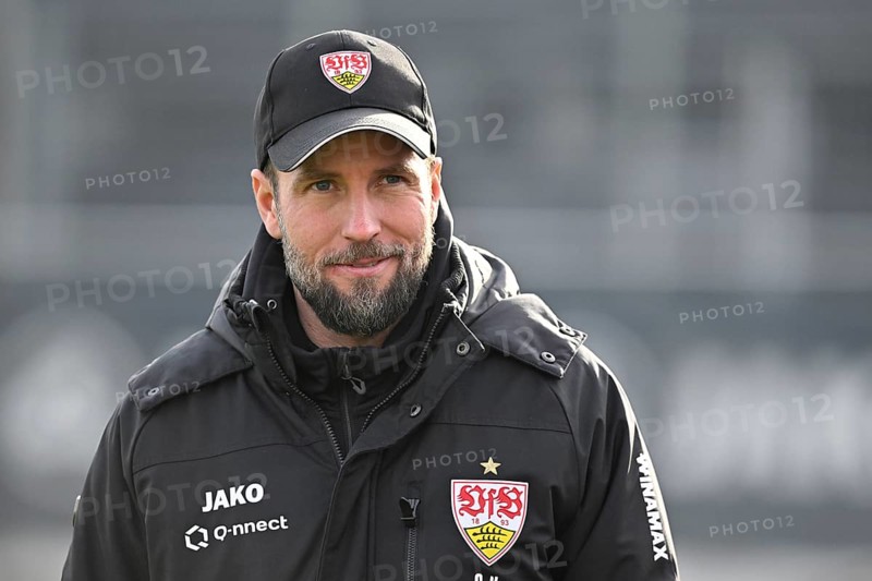 Coach Sebastian Hoeneß VfB Stuttgart, portrait, smiles, Stuttgart, Baden-Württemberg, Germany, Europe