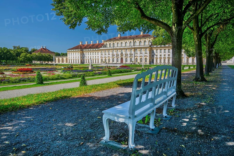 Garden parterre with flowerbeds in front of the New Palace in the Schleissheim Palace complex, Oberschleissheim near Munich, Upper Bavaria, Bavaria, Germany, Europe