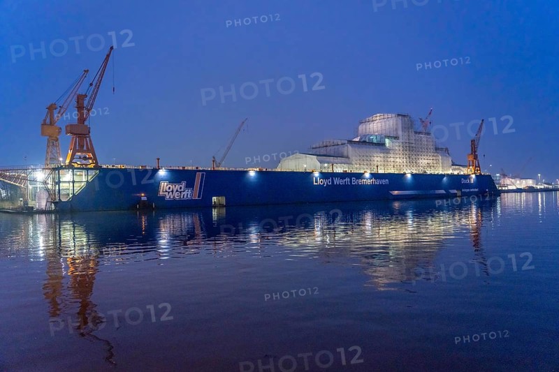 Lloyd Werft Bremerhaven in the overseas harbour of Bremerhaven, Lower Saxony, Germany, Europe