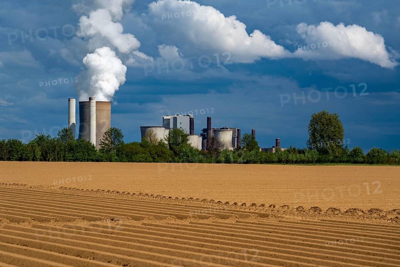 Lignite-fired power plant, RWE Power AG Niederaussem power plant, North Rhine-Westphalia, Germany, Europe