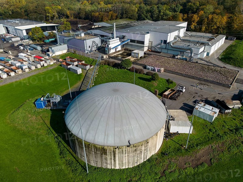 Biogas storage, pipelines of the Reterra biogas plant, biogas is produced in a fermenter over a period of more than 18 days from organic waste, green waste and the contents of the organic waste bin from households, this is then purified in a biogas treatment plant and fed into the natural gas grid as pure biogas, supplying over 1500 households with heat every year, Coesfeld, North Rhine-Westphalia, Germany, Europe