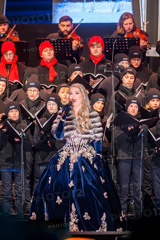 When over 25, 000 visitors flock to the Rudolf Harbig Stadium for the big Advent concert just in front of Christmas, the Christmas festivities begin for many Dresdeners. What began in 2015 as part of the celebrations to mark the anniversary of the world-famous Dresden Kreuzchor has now established itself as one of the biggest and most beautiful Christmas events in Germany. Singer Lenka Graf, Dresden, Saxony, Germany, Europe