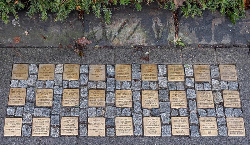 Stolpersteine, copper memorial plaques of murdered Jewish citizens during the Nazi era, Maximiliansplatz, Erlangen, Middle Franconia, Bavaria, Germany, Europe