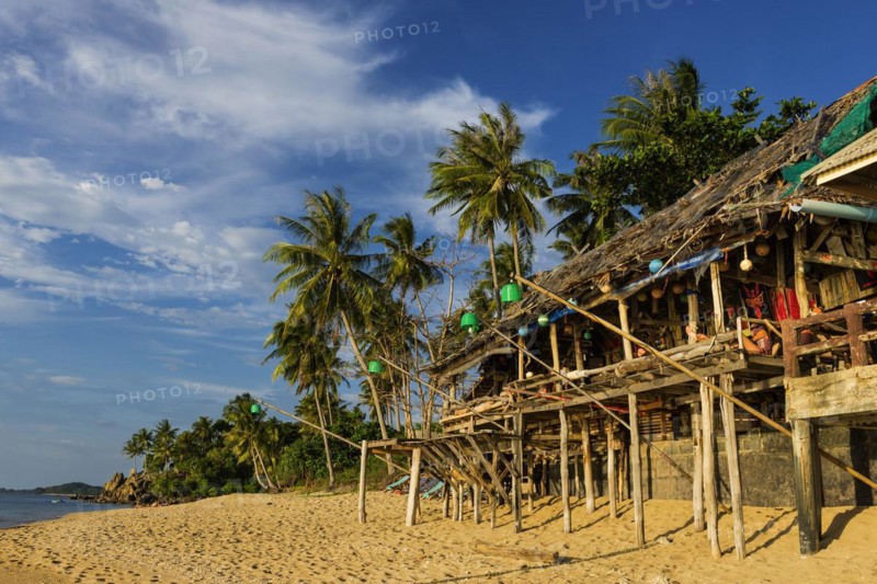 Beach bar at Klong Khong beach, beach, beach bar, empty, nobody, holiday, travel, tourism, island, beach holiday, backpacker, hippie beach, evening mood, evening sun, relax, chill out, Caribbean, sun, summer, Asian, travel style, beach holiday, gastronomy, bar, Ko Lanta, Thailand, Asia