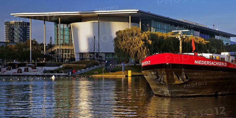 Mittelland Canal with barge Niedersachsen 21 and Autostadt, Wolfsburg, Lower Saxony, Germany, Europe