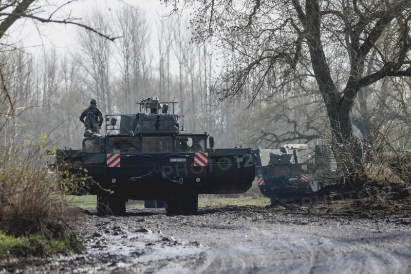 Amphibious vehicles of the type Amphibie M3 of the Bundeswehr taken during the military exercise 'Wettiner Schwert' near Tangermünde, 26.03.2024. 'Wettiner Schwert' is part of the Quadriga exercise of the Bundeswehr and the NATO large-scale manoeuvre Steadtfast Defender 2024