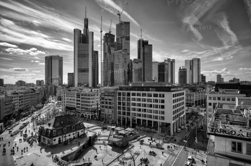 Hauptwache, Skyline Financial District, Commerzbank Tower, FOUR construction project, Westend, black and white, Frankfurt am Main, Hesse, Germany, Europe