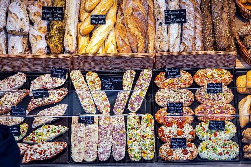 Baked snacks, pizza, baguettes and cheese sticks. In times of a shortage of skilled labour, pre-made baked goods are in vogue. Intergastra, trade fair for the hotel and catering industry, Stuttgart, Baden-Württemberg, Germany, Europe