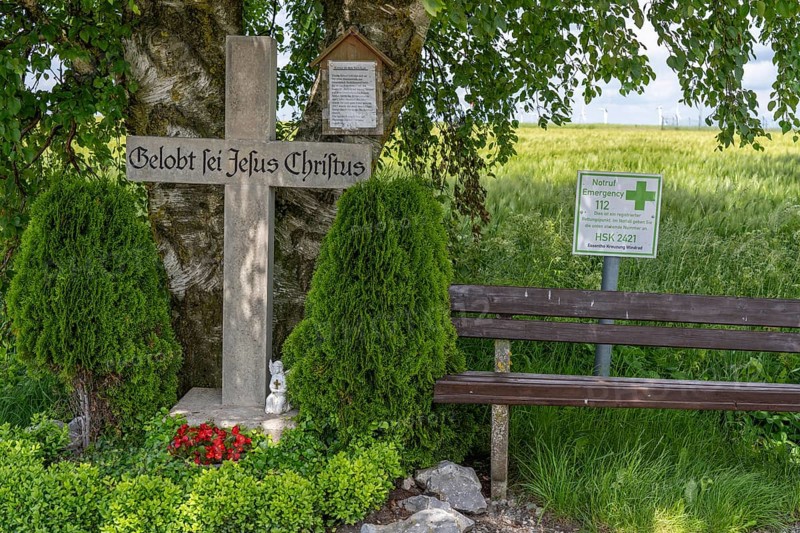 Wind farm north of Marsberg, wayside cross, park bench and emergency sign, rescue point, Hochsauerlandkreis, North Rhine-Westphalia, Germany, Europe