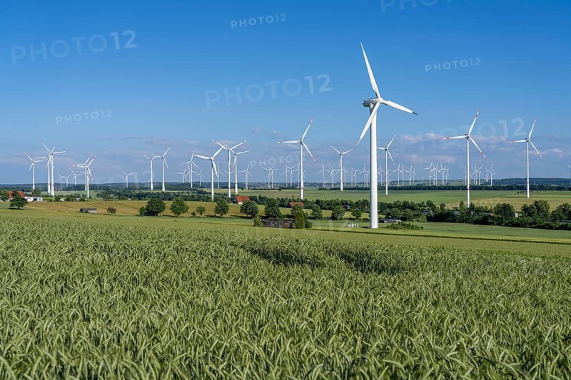 Wind farm north-east of Bad Wünnenberg, East Westphalia Lippe, Paderborn district, with the A44 motorway running through the middle, grain field, North Rhine-Westphalia, Germany, Europe
