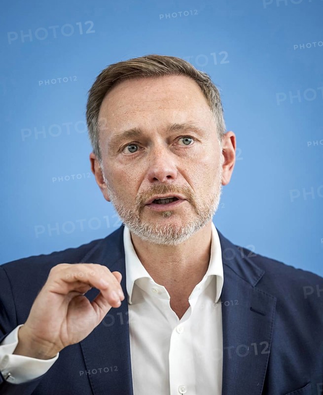 Presentation of the government draft for the 2025 federal budget at the Federal Press Conference with Christian Lindner (FDP), Federal Minister of Finance