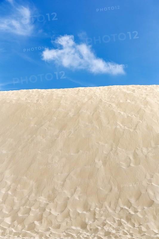 Empty dune, shifting dune, fine sand, spring clouds, minimalist landscape, symbolic image, coastline, Valdevaqueros, Tarifa, Spain, Europe
