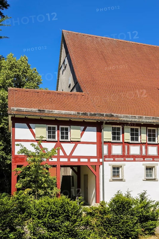 Schlössle Oberlenningen, Lenningen Castle, former aristocratic residence of the Schilling von Cannstatt family, now the Museum of Paper and Book Art in the Schlössle, historic building, half-timbered, cultural monument, Oberlenningen, suburb of Lenningen, Esslingen district, Baden-Württemberg, Germany, Europe