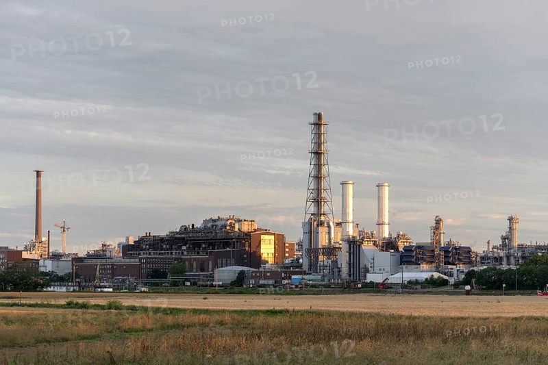 BASF, Lugwigshafen am Rhein, industrial area, dusk, fields, Mannheim, Baden-Württemberg, Germany, Europe