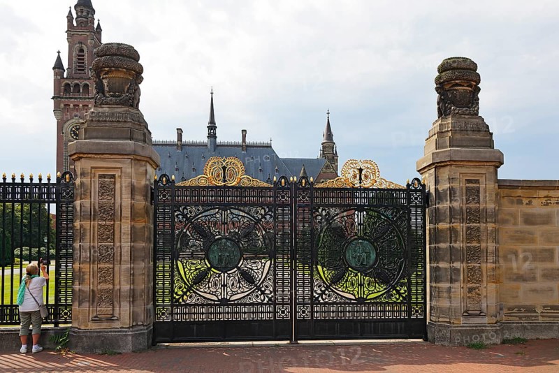 Tor tor to the Peace Palace with depiction of Justitia (left) and Concordia (right), seat of the International Court of Justice of the United Nations, The Hague, Holland, Netherlands