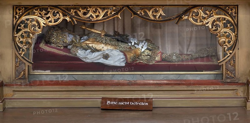 Catacomb saint from Rome, St Aurelius, in the late Gothic church of St George, Dinkelsbühl, Bavaria, Germany, Europe