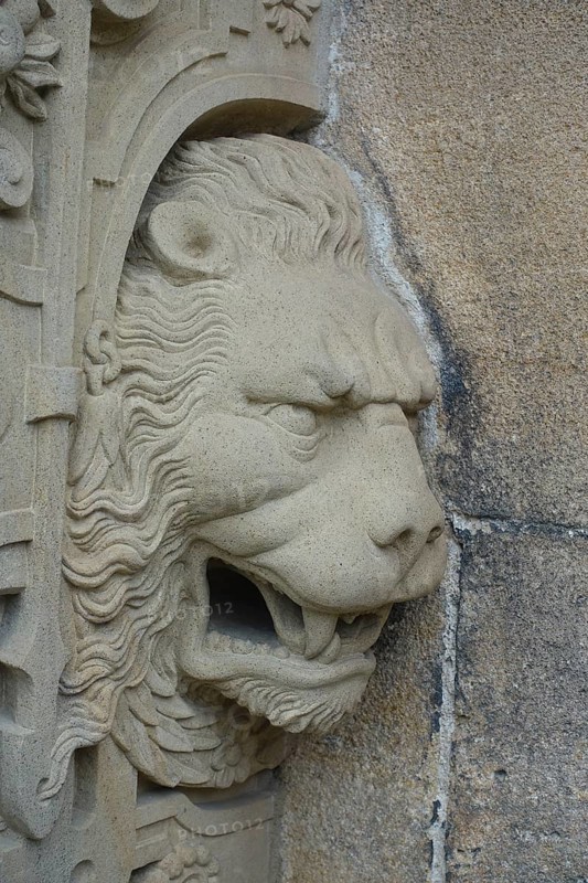 Lion's head at the gate portal, lower castle gate, stone figure, restored sculpture, relief, Hohentübingen Castle, Museum of the University of Tübingen MUT, higher education institution, historical building, place of learning, Renaissance complex built in the 16th century, Eberhard Karls University of Tübingen, Tübingen, Baden-Württemberg, Germany, Europe