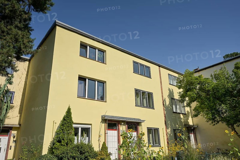 Residential building in the Zehlendorf forest estate Onkel Toms Hütte, architect Bruno Taut, Am Hegewinkel, Steglitz-Zehlendorf, Berlin, Germany, Europe