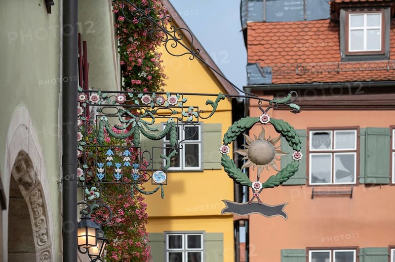 Naenschild Gasthaus Zur Sonne, Weinmarkt 11, Dinkelsbühl, Bavaria, Germany, Europe