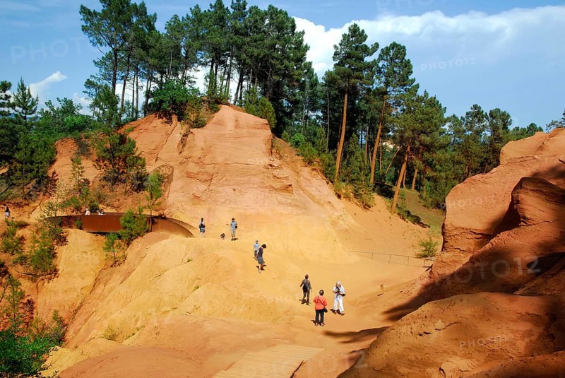 Ochre cliffs of Roussillon, Vaucluse, Languedoc-Roussillon, Provence, Southern France, ochre quarry