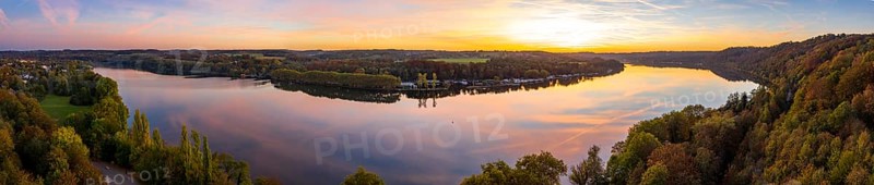 Sunset at Lake Baldeney in Essen, Ruhr reservoir, Essen, North Rhine-Westphalia, Germany, Europe